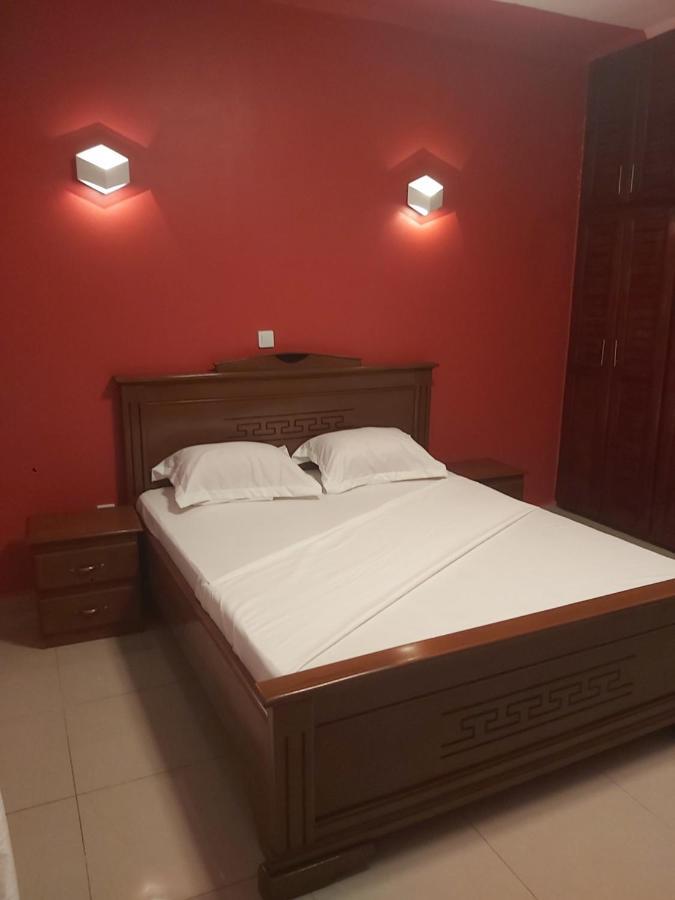 Hotel Appart B4U Яунде Экстерьер фото