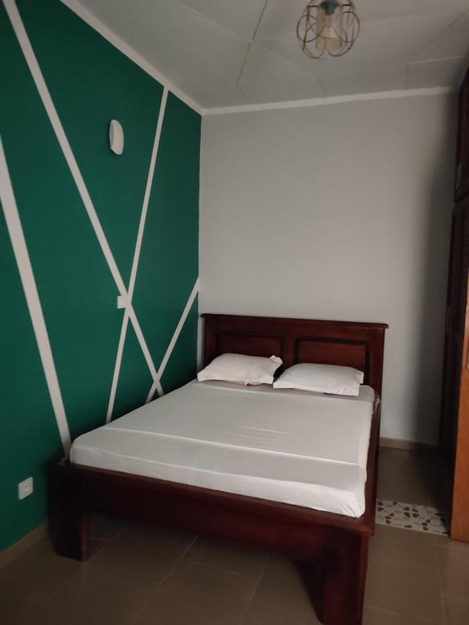Hotel Appart B4U Яунде Экстерьер фото