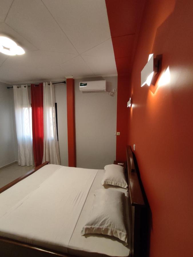 Hotel Appart B4U Яунде Экстерьер фото